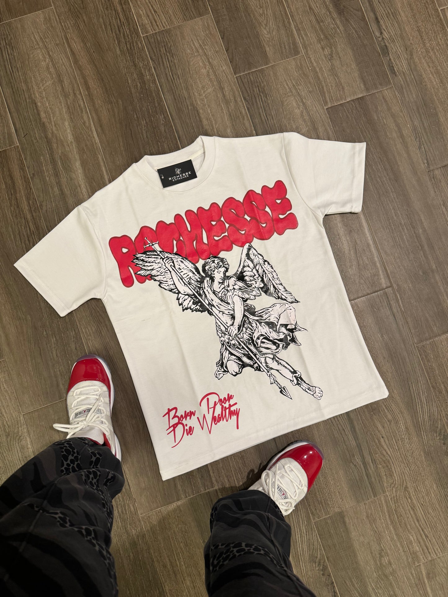 White & red Angel Tee (regular fit)
